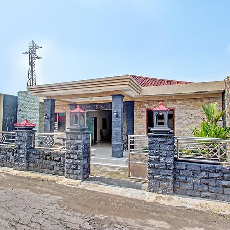 OYO 91353 Hotel Surya Andesa Klaten Bagian luar foto